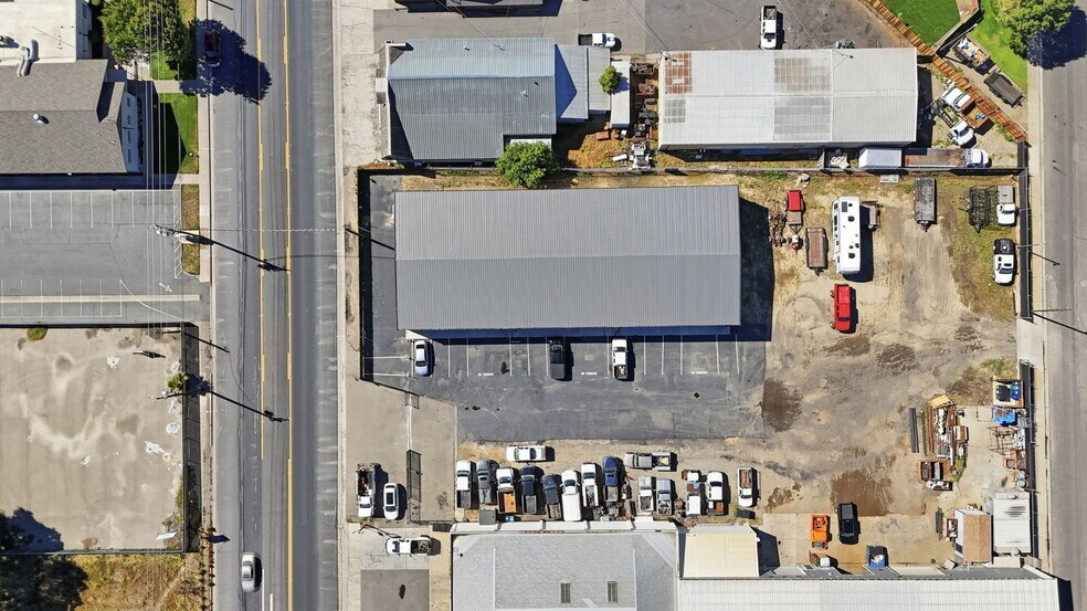 More Photos Of 8217 Lander Ave, Hilmar Flex For Lease