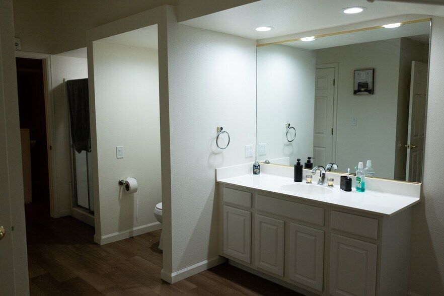 More Photos Of 155 Sheridan Blvd, Lakewood Freestanding For Sale