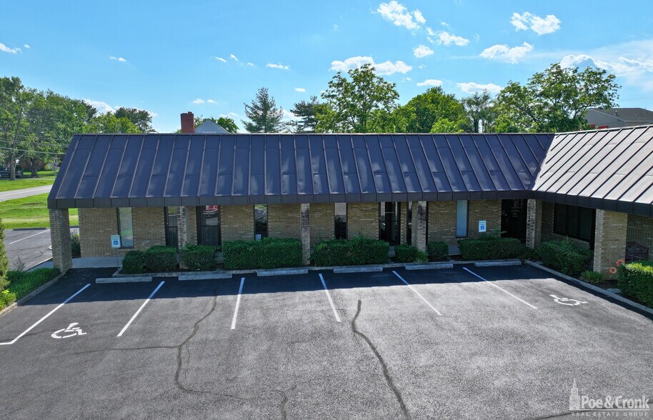 More Photos Of 7400 Sunnybrook Dr, Roanoke Medical For Sale