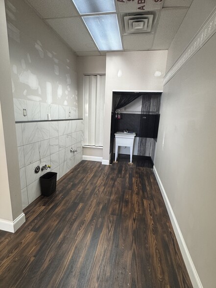 More Photos Of 703 Black Horse Pike, Glendora Storefront Retail Office For Sale