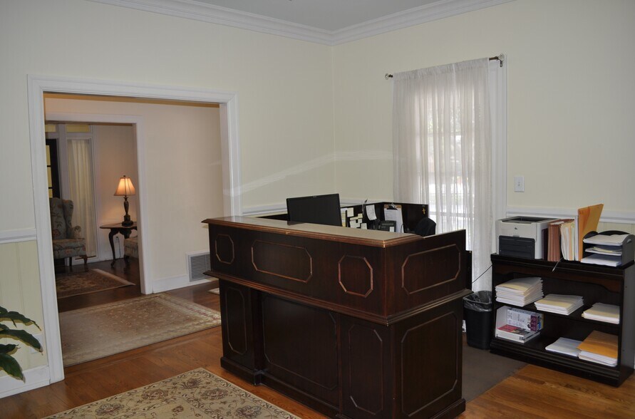 More Photos Of 1420 Government St, Mobile Office Residential For Lease
