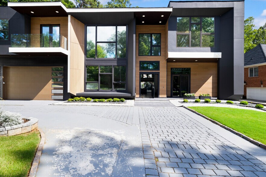More Photos Of 2401 Greenglade Rd NE, Atlanta Specialty For Sale