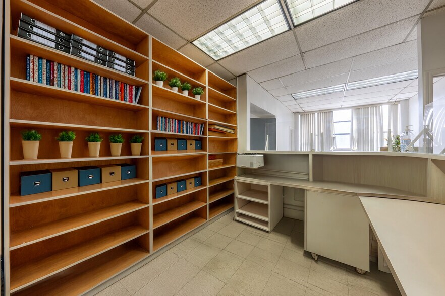 More Photos Of 187-193 Canal St, New York Storefront Retail Office For Lease