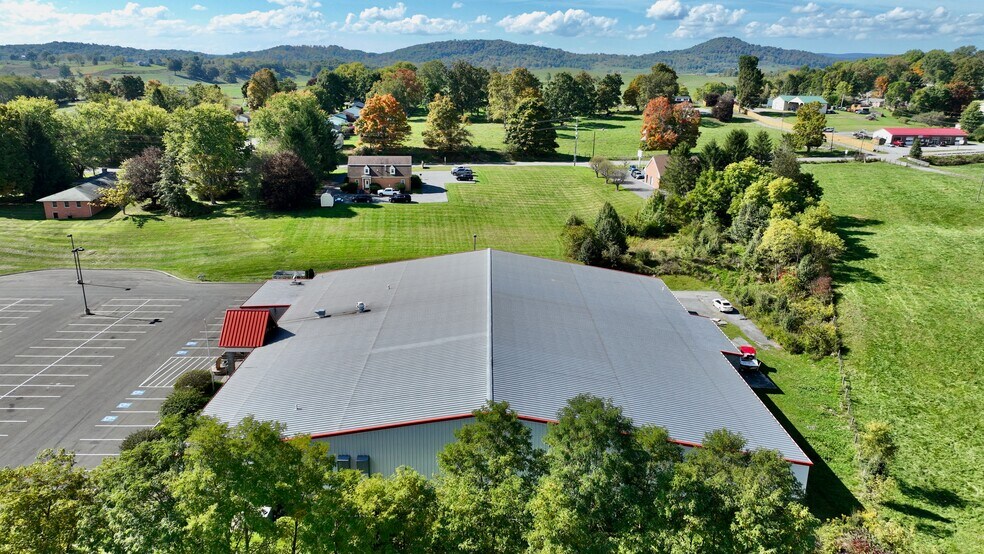 More Photos Of 157 Maple Carriage Dr, Lewisburg Bowling Alley For Sale