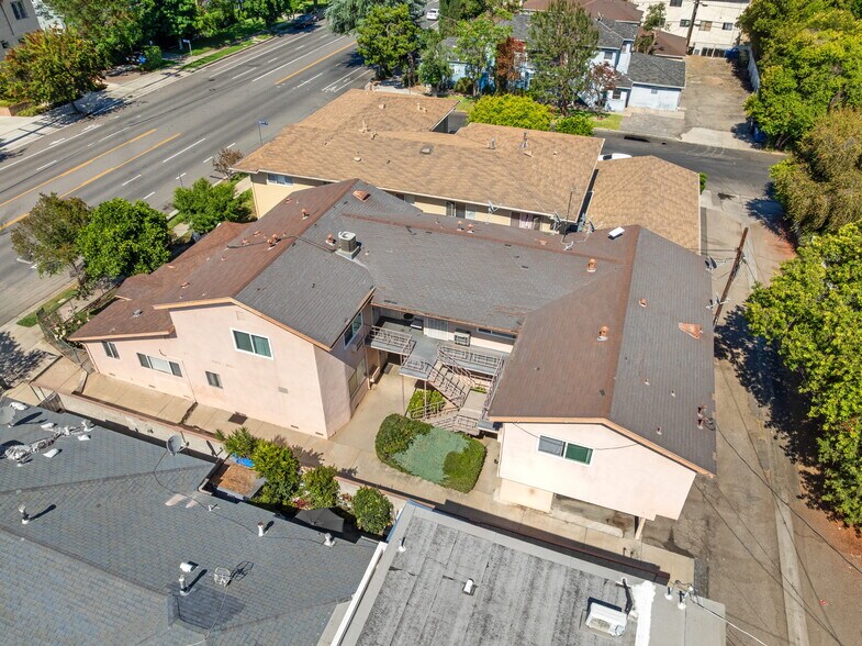 More Photos Of 13444 Burbank Blvd, Van Nuys Apartments For Sale