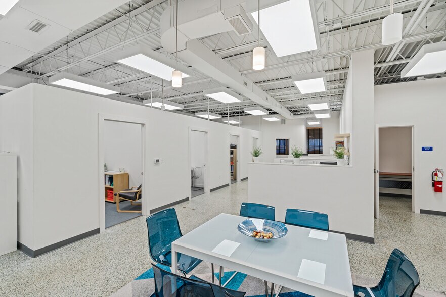 More Photos Of 630 S Cooper St, Memphis Office For Lease