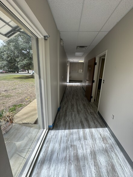 More Photos Of 618 Clara Barton Blvd, Garland Medical For Lease