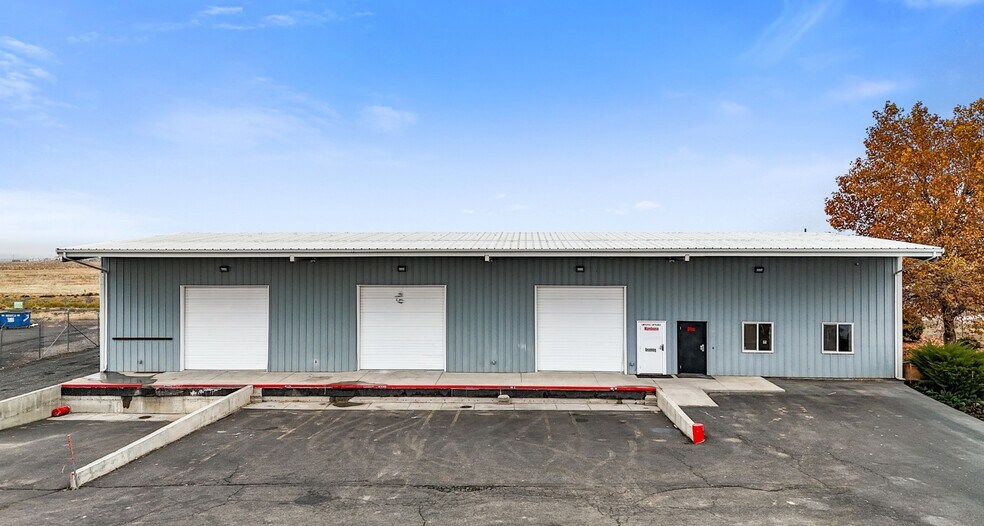 More Photos Of 11814 Debonair Rd NE, Moses Lake Warehouse For Lease