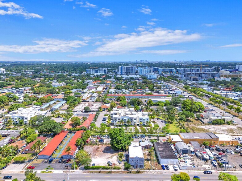More Photos Of 2135-2237 Washington St, Hollywood Apartments For Sale