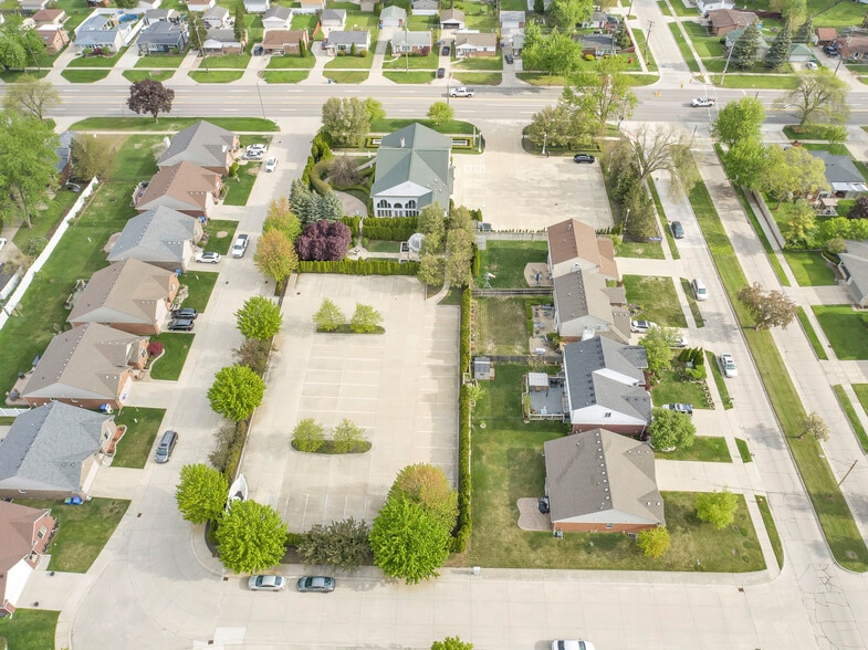 More Photos Of 4860 E 13 Mile Rd, Warren Lodge Meeting Hall For Sale