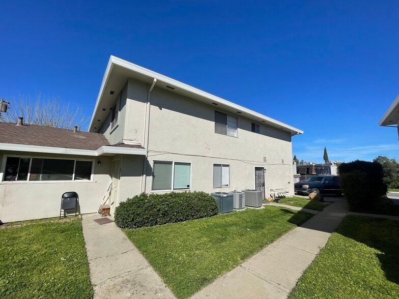 More Photos Of 4411 Greenholme Dr, Sacramento Apartments For Sale