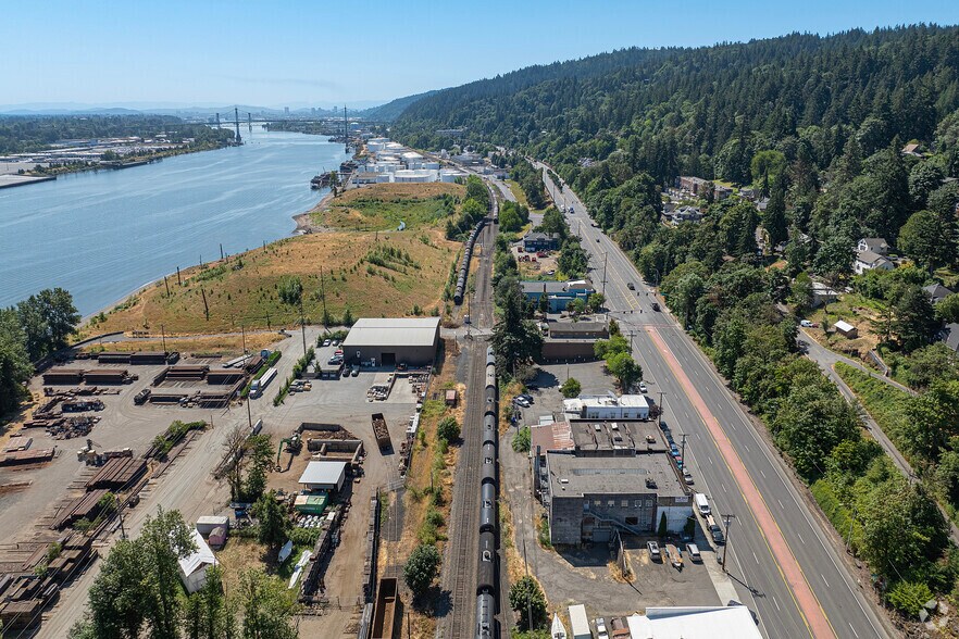 More Photos Of 10818-10828 NW Saint Helens Rd, Portland Light Manufacturing For Sale