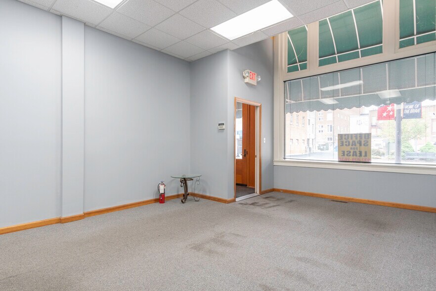 More Photos Of 312 N Wayne St, Piqua Office For Lease