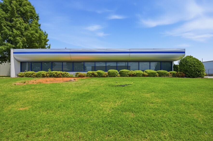 More Photos Of 3300 S Ann Arbor Ave, Oklahoma City Manufacturing For Sale