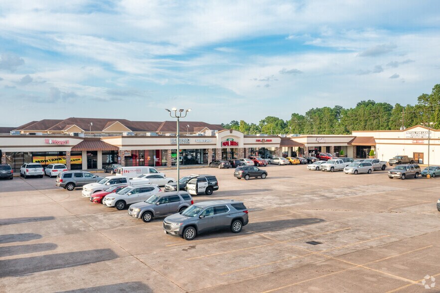 More Photos Of 211-265 E FM-1960, Humble Unknown For Lease