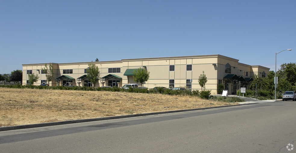 Primary Photo Of 550 Harvest Park Dr, Brentwood Office For Lease