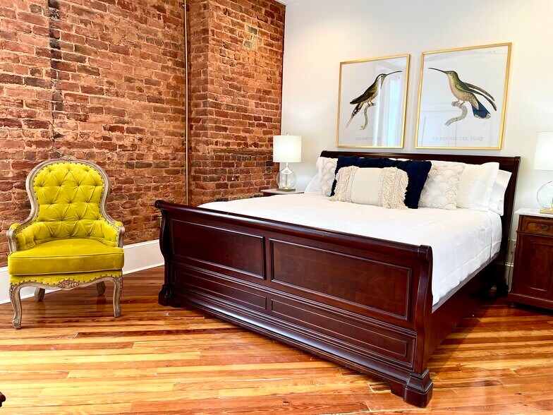 More Photos Of 114 N Walnut St, Seneca Storefront Retail Residential For Sale