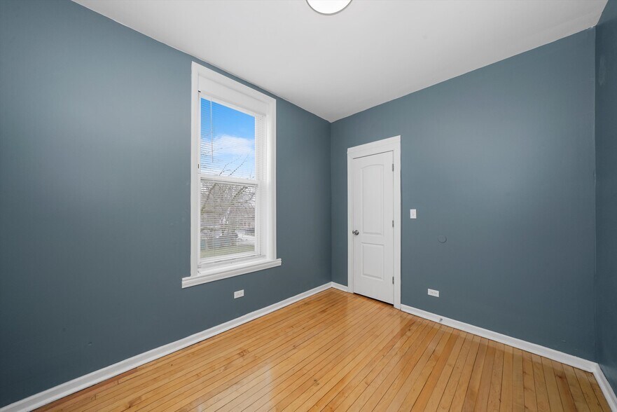 More Photos Of 7152 S Emerald Ave, Chicago Apartments For Sale