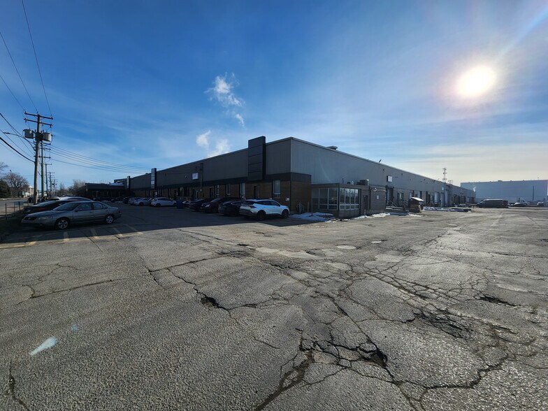 Primary Photo Of 645 St Du Père-Daniel, Trois-Rivières Warehouse For Lease