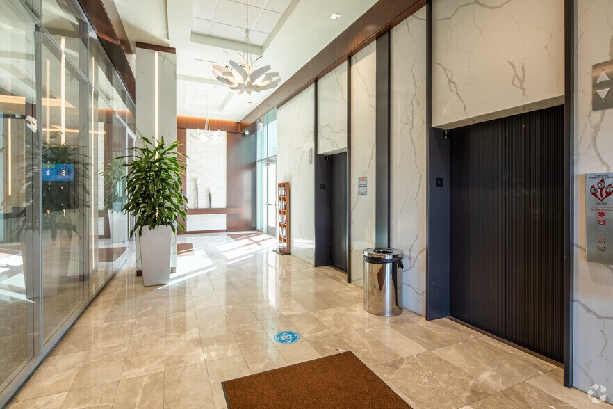 More Photos Of 135 N Meramec Ave, Clayton Office For Lease