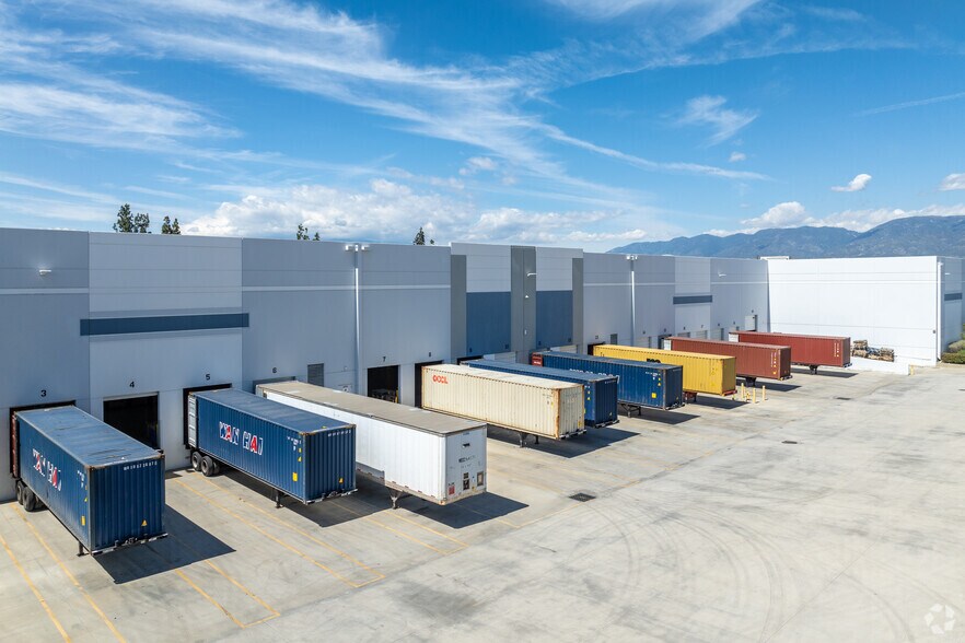 More Photos Of 270 E Central Ave, San Bernardino Distribution For Lease