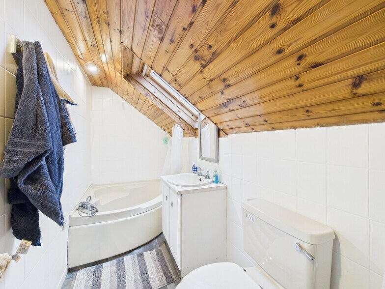 More Photos Of 30 & 32 Wellmeadow, Blairgowrie Apartments For Sale