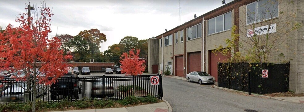 More Photos Of 524 Waverly Ave, Mamaroneck Warehouse For Lease
