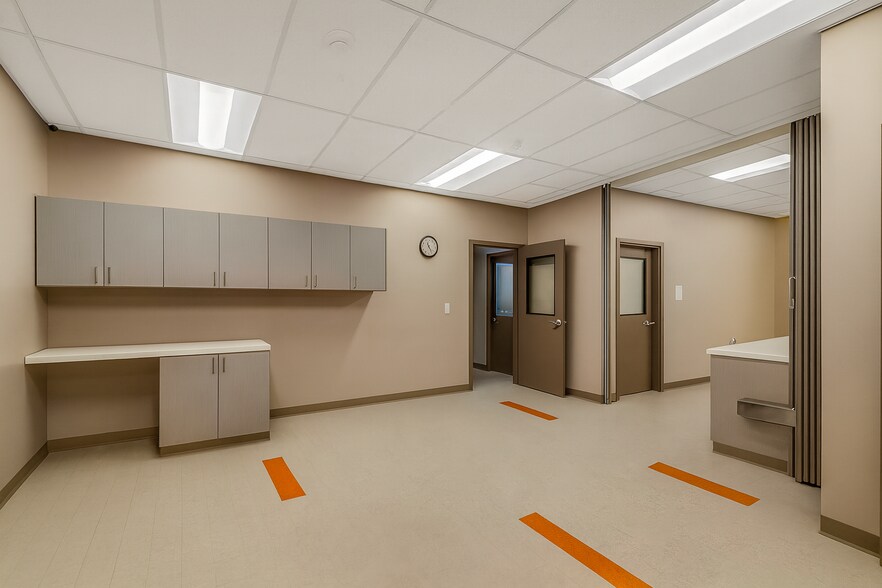 More Photos Of 27511 Interstate 10, Boerne Office For Sale