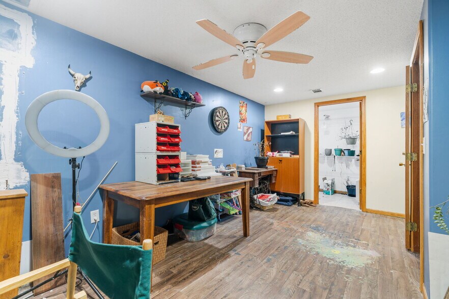 More Photos Of 38804 8th Ave, North Branch Office Residential For Sale