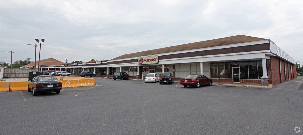 More Photos Of 2017-2027 West St, Annapolis Storefront For Lease