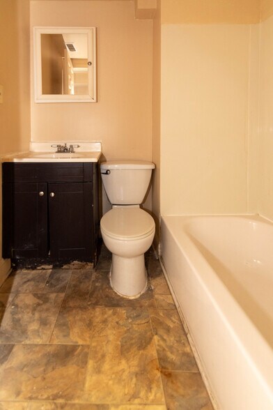 More Photos Of 1611 Gwynns Falls Pky, Baltimore Apartments For Sale