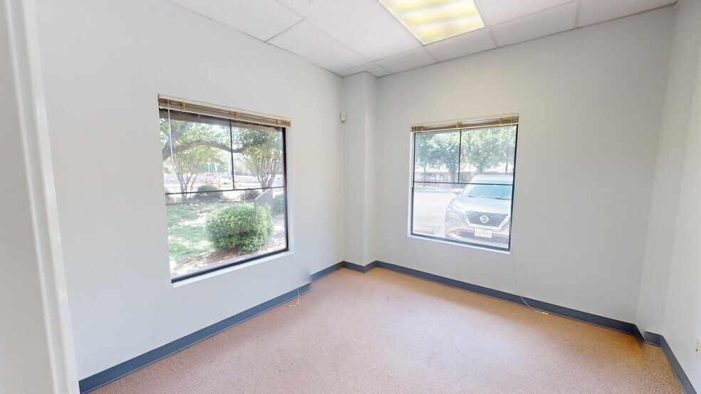 More Photos Of 4600 Spicewood Springs Rd, Austin Office For Sale