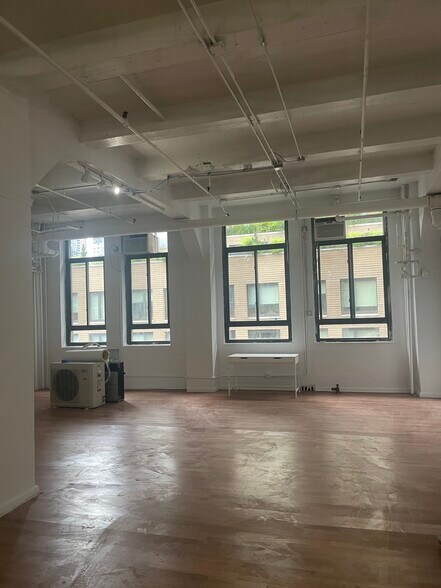 More Photos Of 344 W 38th St, New York Office For Lease