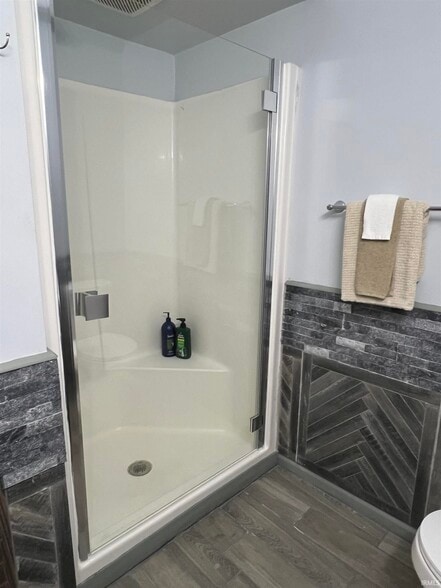 More Photos Of 128 W Walnut St, Kokomo Flex For Sale