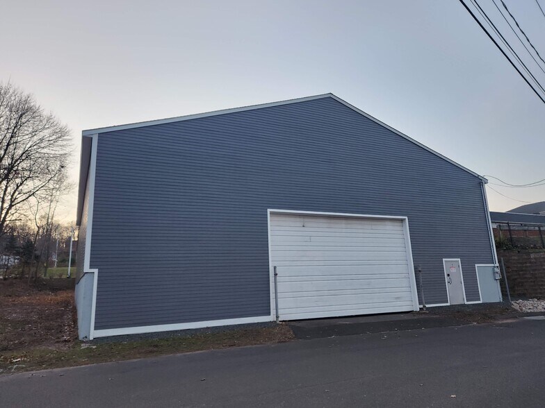 Primary Photo Of 2 Atwood Pl, West Haven Warehouse For Sale