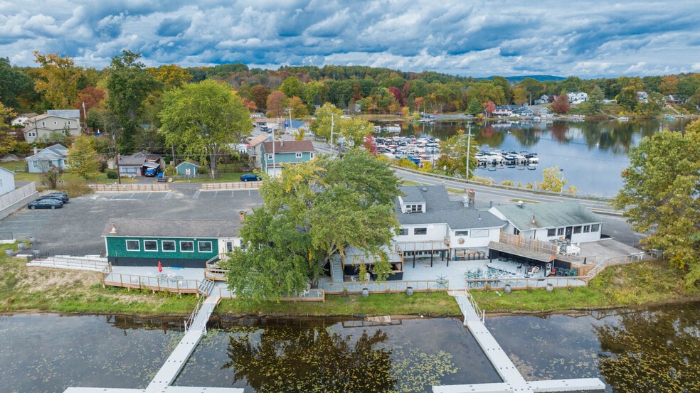 More Photos Of 141 Congamond Rd, Southwick Restaurant For Lease