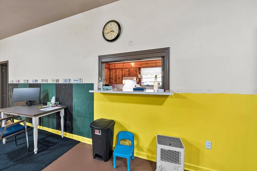 More Photos Of 2719 Colonial Ave SW, Roanoke Office For Sale