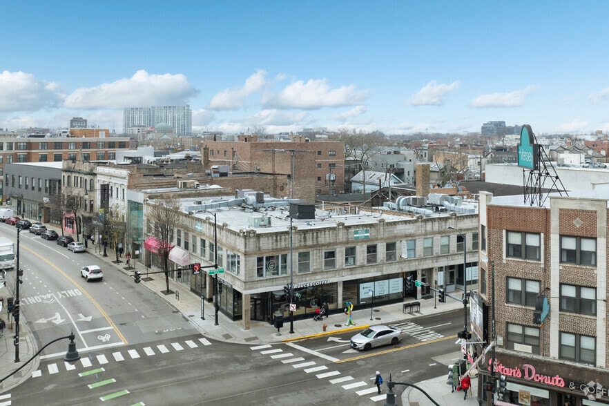 More Photos Of 639 W Diversey Pky, Chicago Storefront Retail Office For Lease