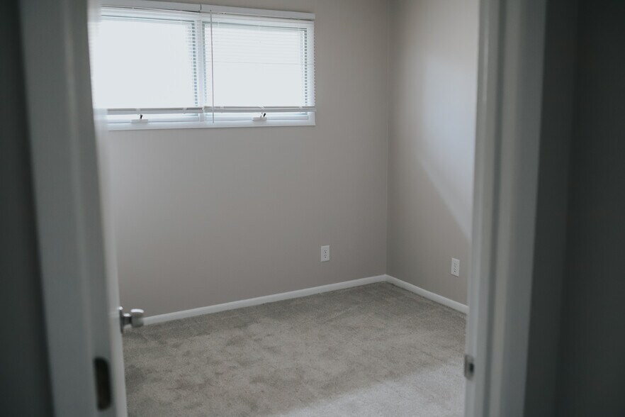 More Photos Of 419 W Main, Du Quoin Multifamily For Sale