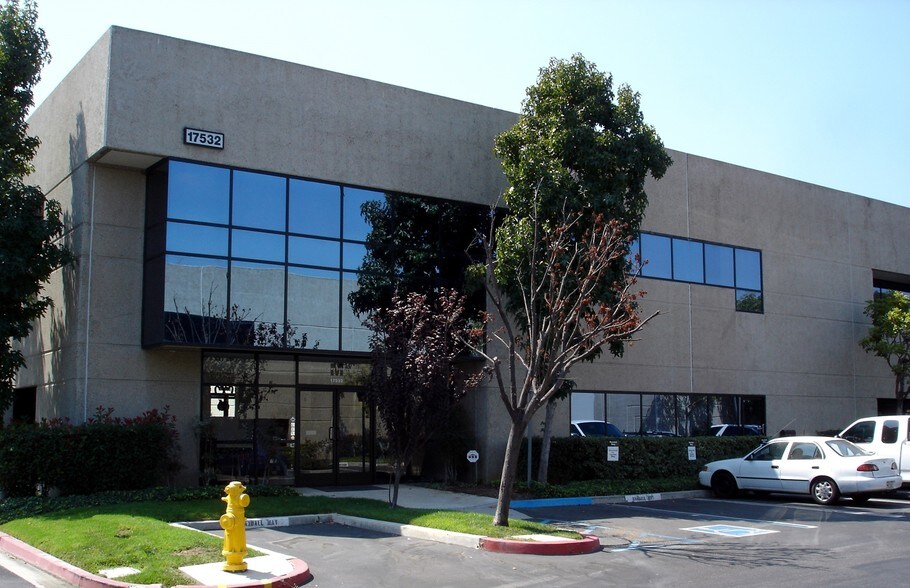 More Photos Of 17532 Von Karman Ave, Irvine Research And Development For Lease