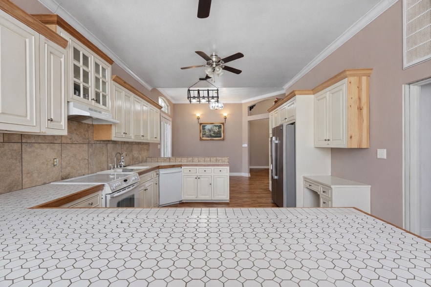 More Photos Of 40082 County Road 591, Jay Apartments For Sale
