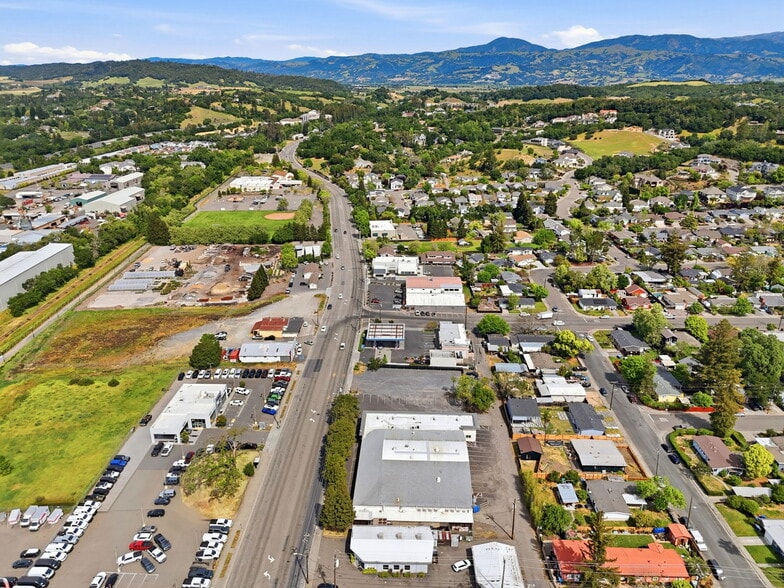 More Photos Of 1420 Healdsburg Ave, Healdsburg Flex For Sale