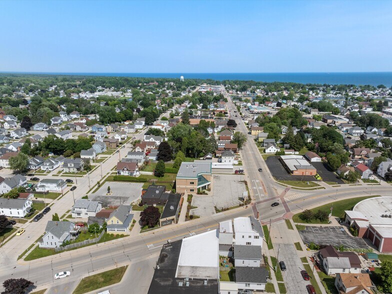 More Photos Of 2205 Forest Ave, Two Rivers Office Residential For Sale