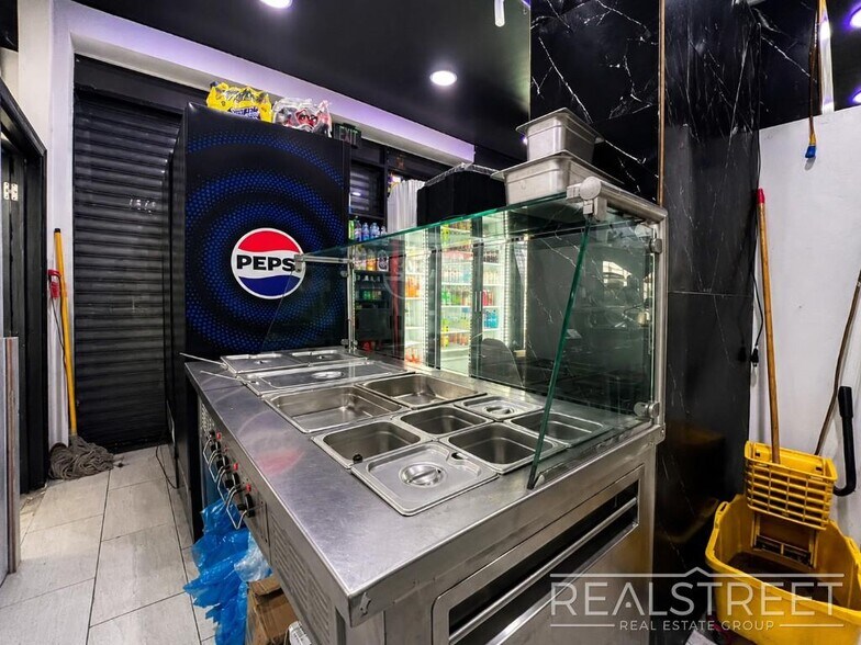 More Photos Of 856 Knickerbocker Ave, Brooklyn Storefront Retail Residential For Lease