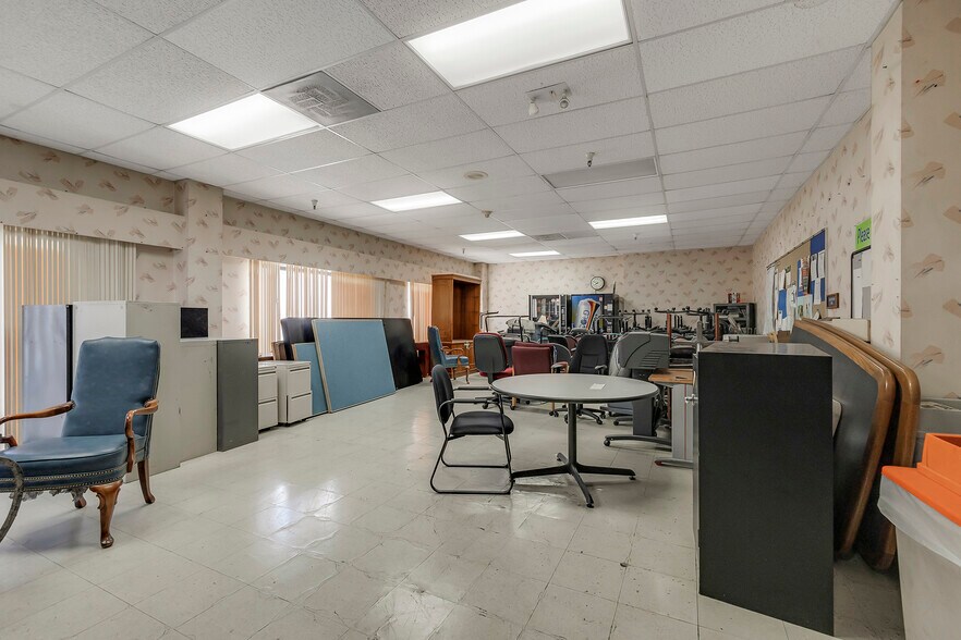More Photos Of 400 E Park Ave, Chico Office For Sale