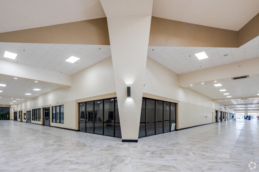 More Photos Of 2400 S Ridgewood Ave, South Daytona Unknown For Lease