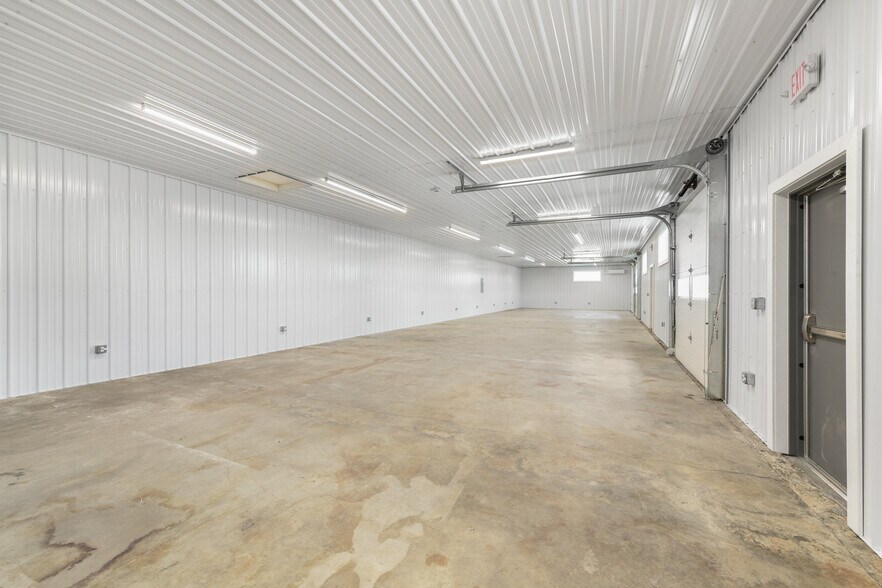 More Photos Of 1230 Maidencreek rd, Fleetwood Warehouse For Lease