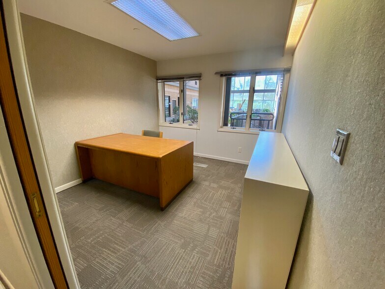 More Photos Of 5440 E County Road 450 N, Albany Loft Creative Space For Sale