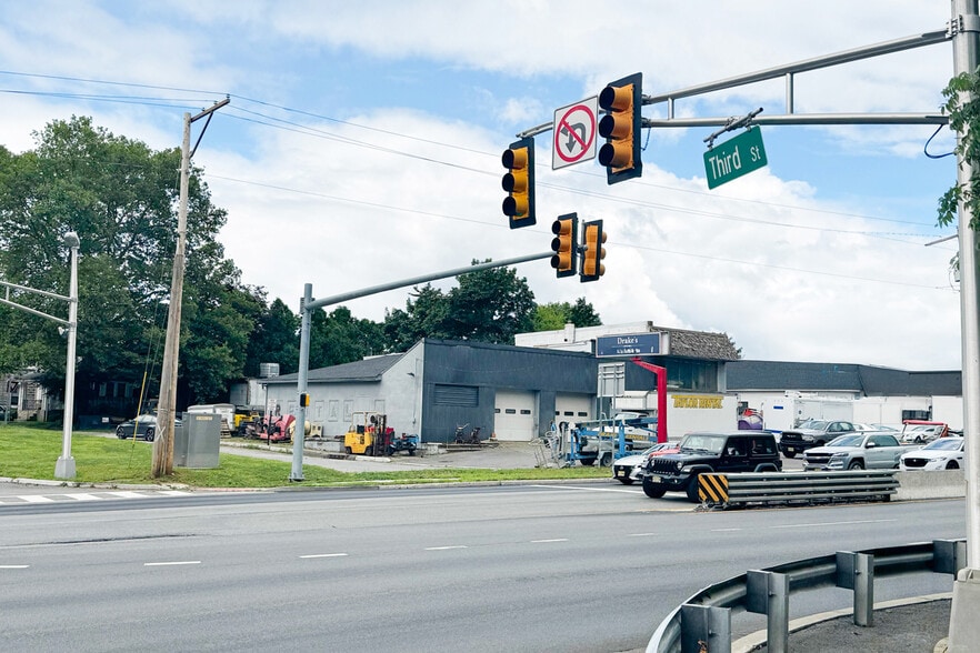 More Photos Of 965 Route 22, Phillipsburg General Retail For Sale