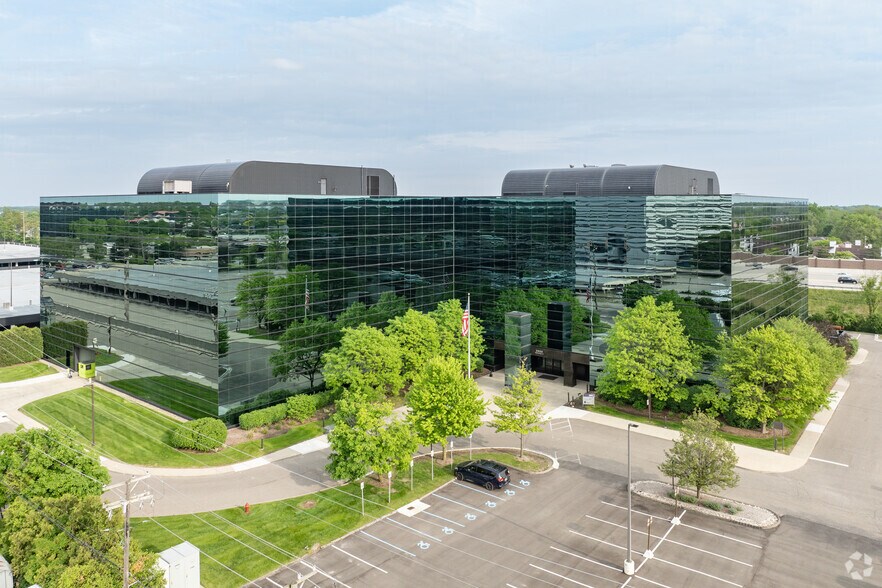 More Photos Of 2800 Livernois Rd, Troy Office For Lease